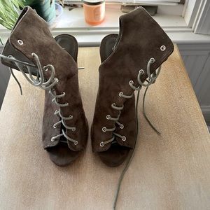 Tie up front detail olive heels